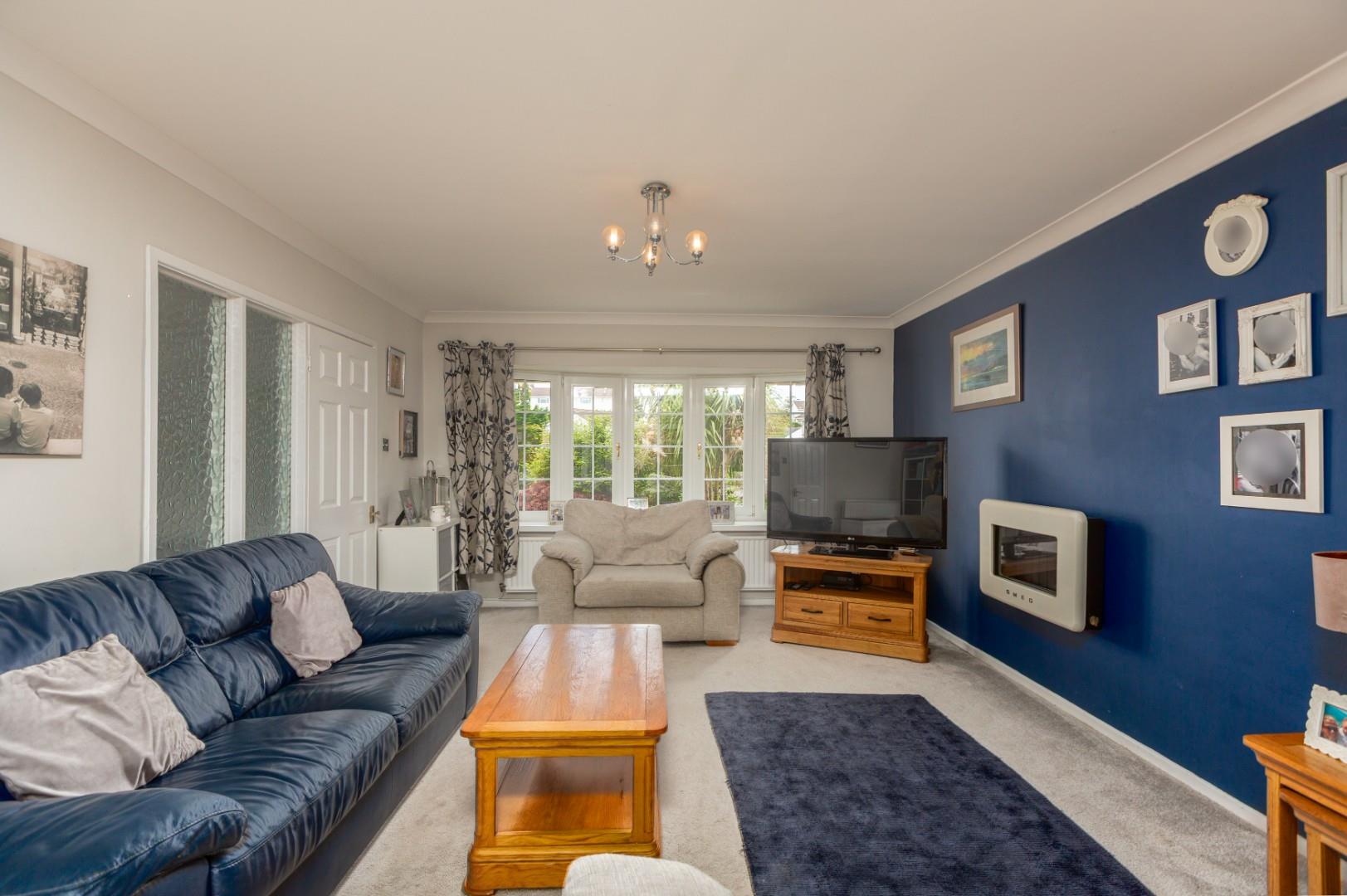 St. Andrews Close, Mayals, Swansea, SA3 5DZ